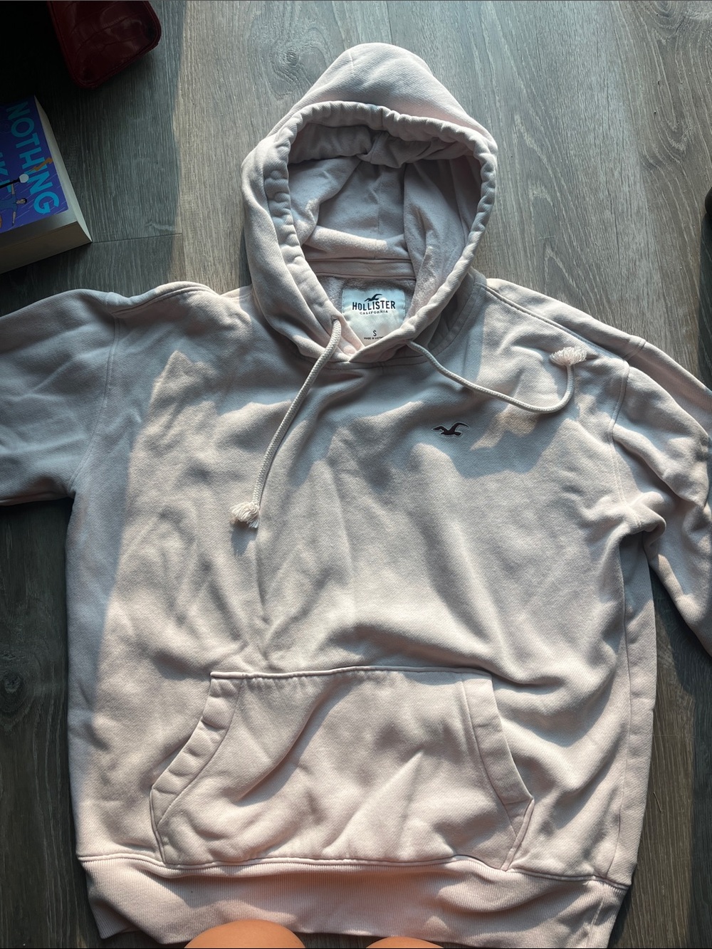 Hollister Men's Pale Pink Pullover Hoodie
